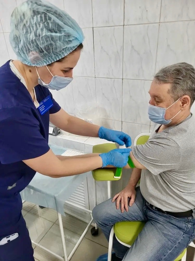 Главный врач стоматологической поликлиники города Стерлитамак Рустам Дюмеев прошёл диспансеризацию